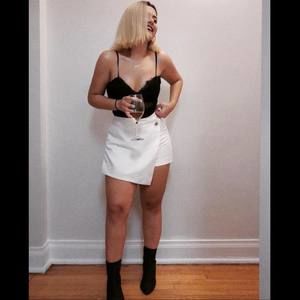 Meet your Posher, Oya